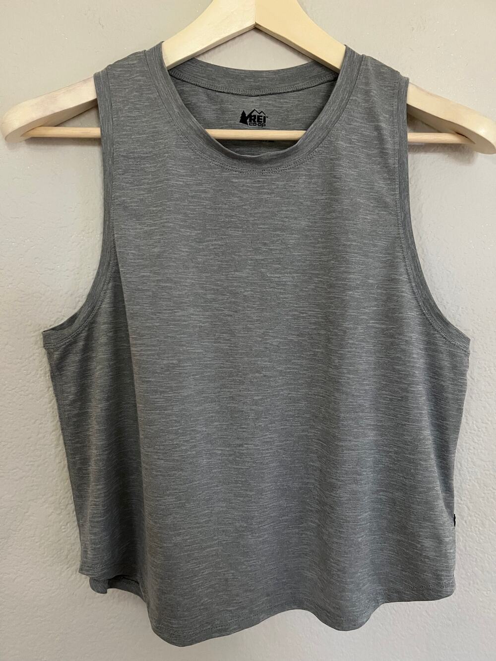 REI Co-op Active Pursuits Tank Top Women Medium Gray Active Hike Outdoor Yoga